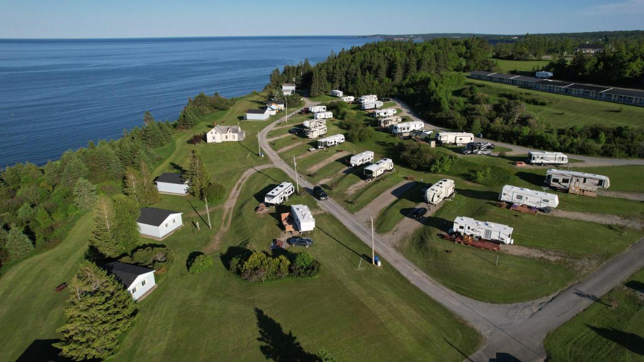 Hebergement Fort Prevel Saint Georges De Malbaie Exteriér fotografie