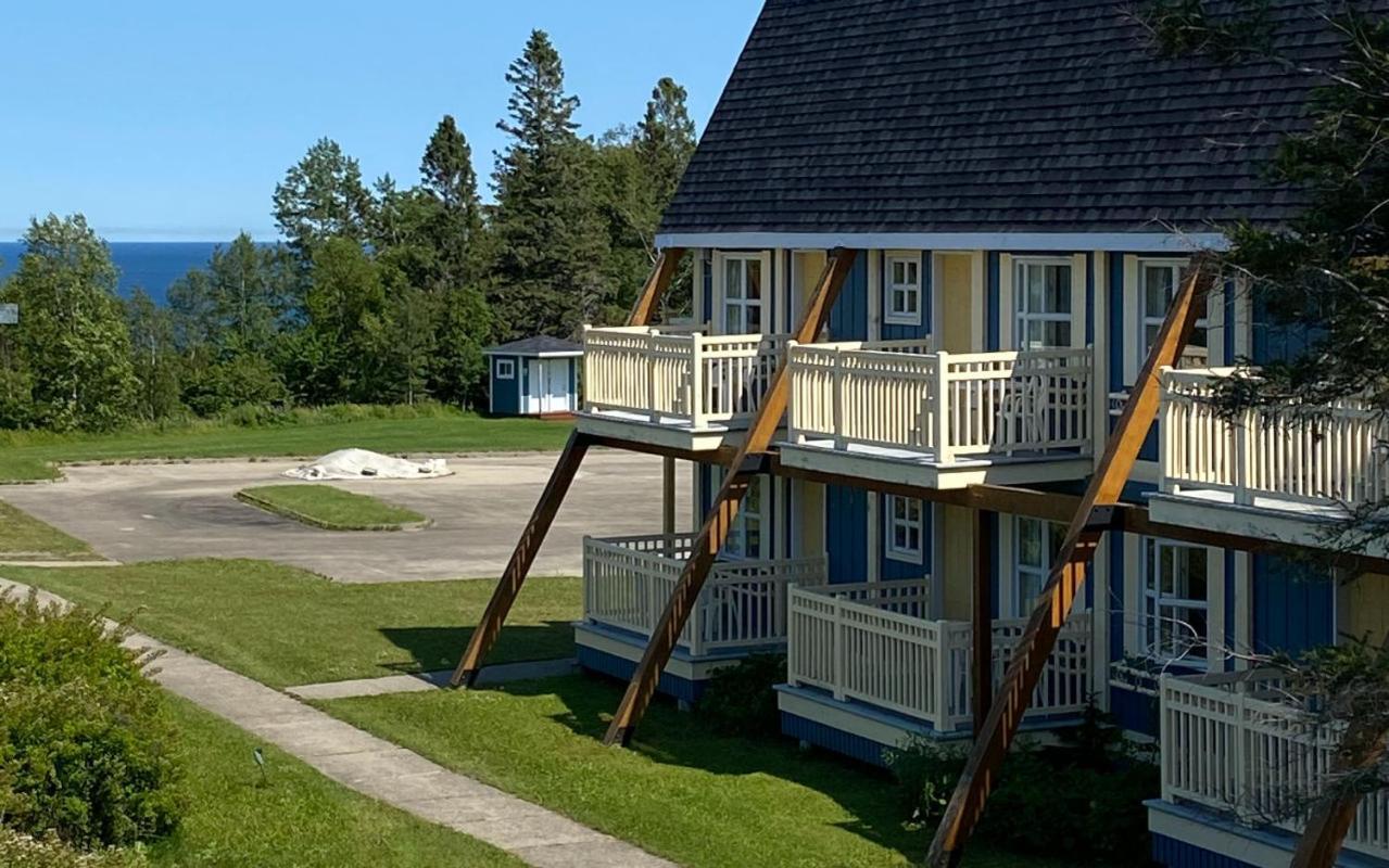 Hebergement Fort Prevel Saint Georges De Malbaie Exteriér fotografie